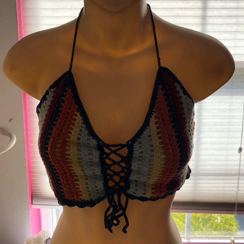Crop Top! - Picture 7 of 9